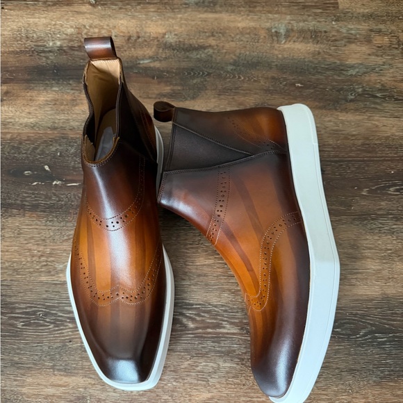 Men's Two-Tone Leather Chelsea Boots - Picture 2 of 3